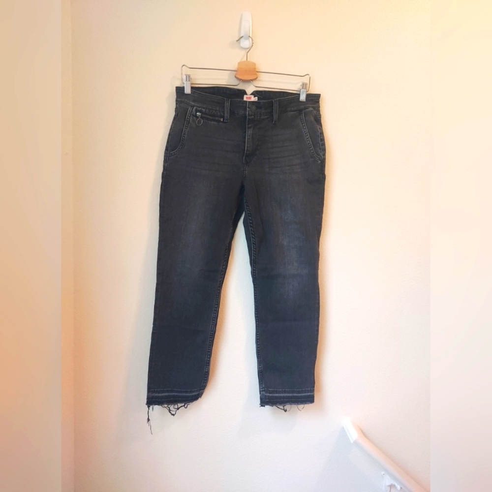 Levi's Cropped Black Jeans High Waisted Size 30